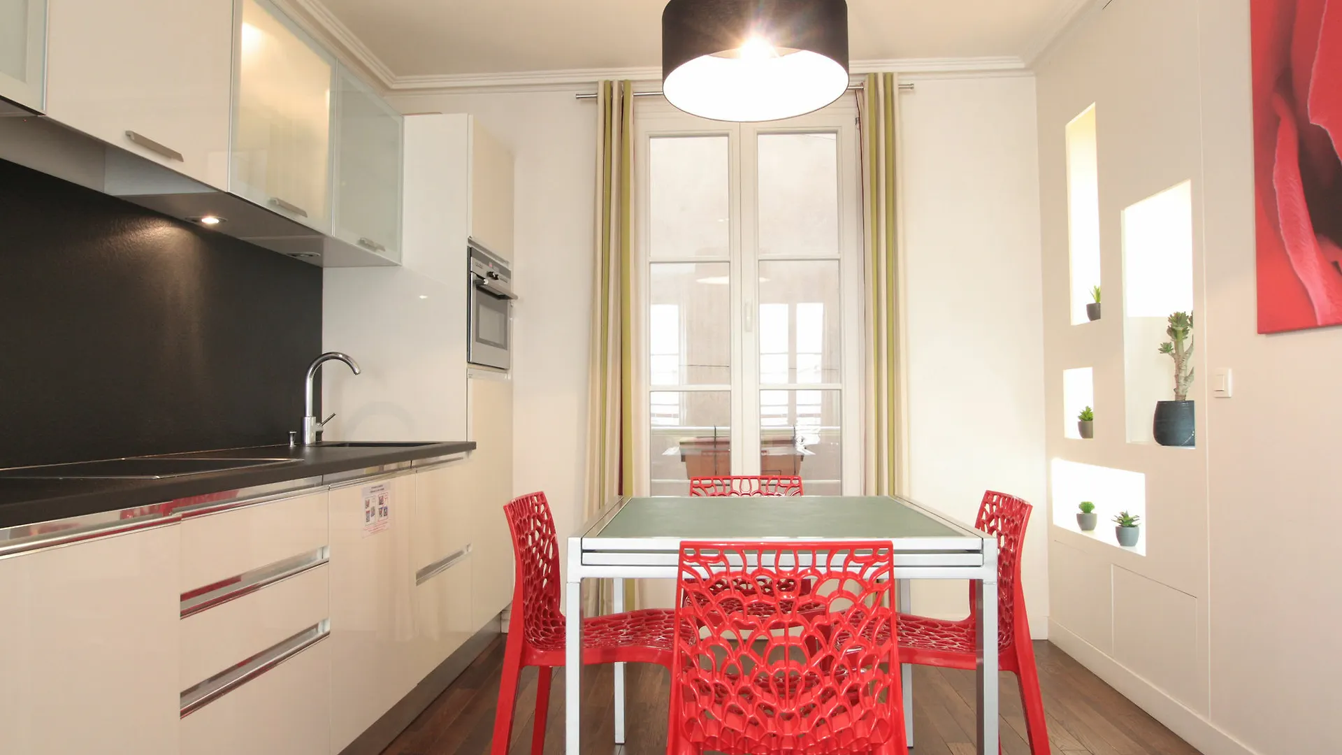 Appartements Paris Centre - At Home Hotel