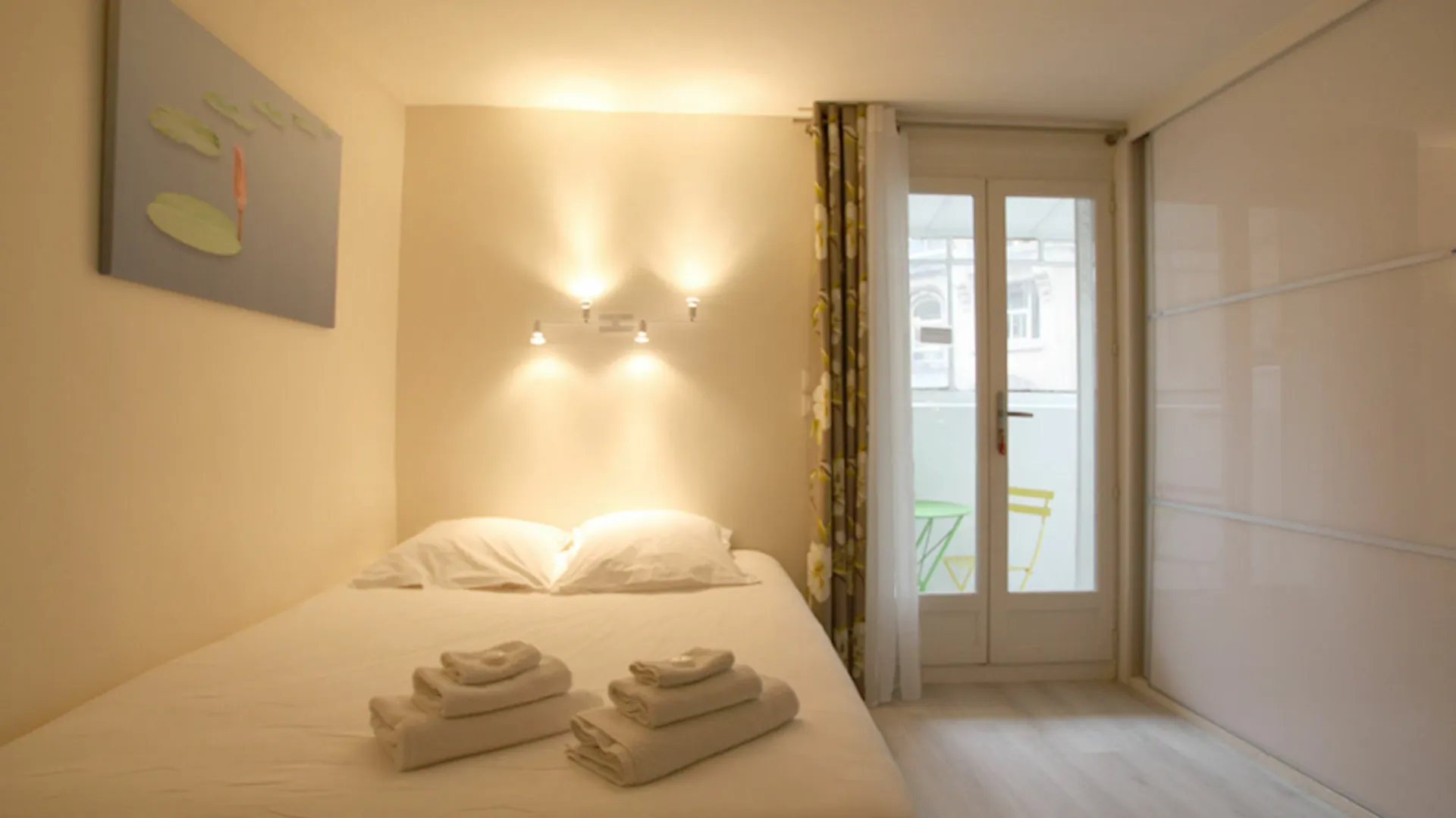 Appartements Paris Centre - At Home Hotel