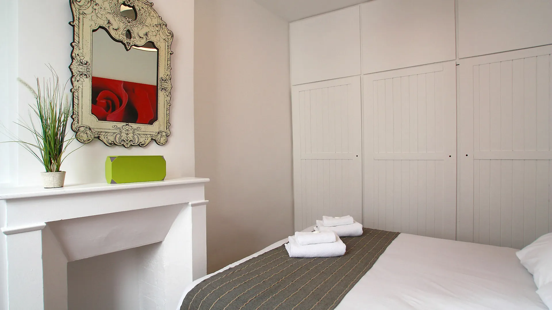 Appartements Paris Centre - At Home Hotel